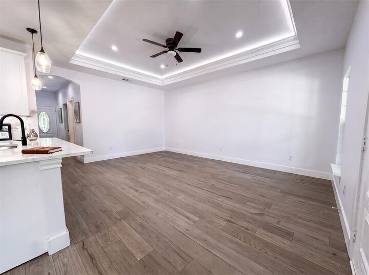 Property Photo:  922 Gibbard Avenue  TX 75169 
