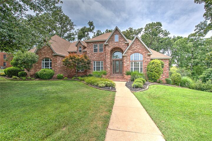 Property Photo:  219 Ridgefield Street  AR 72712 