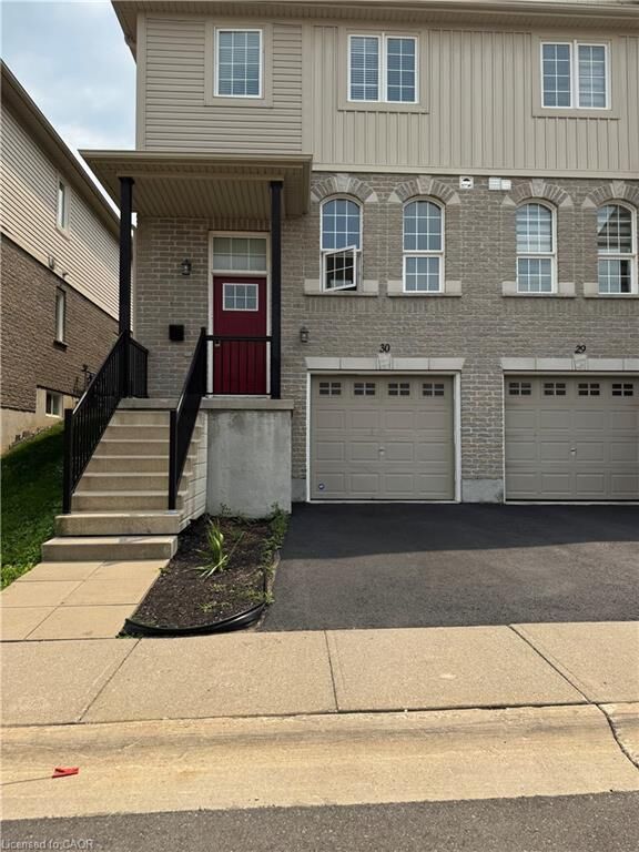 Property Photo:  105 Pinnacle Drive 30  ON N2P 1B8 