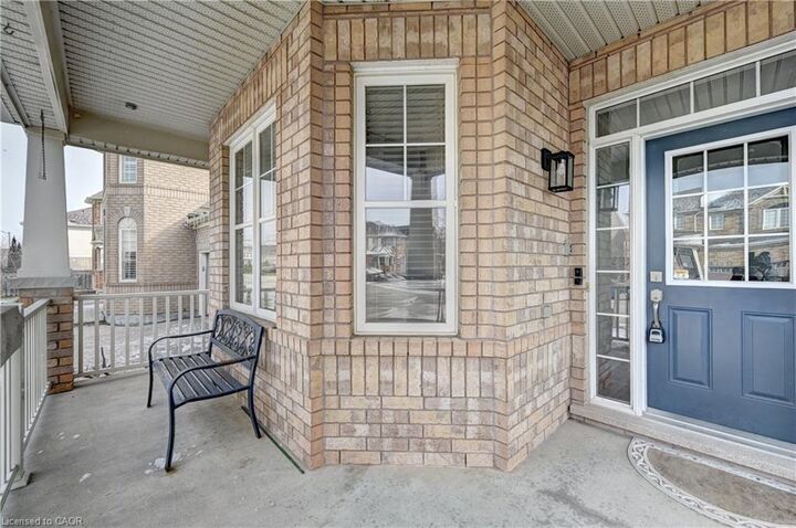 Property Photo:  222 Baldwin Drive  ON N3C 0B3 