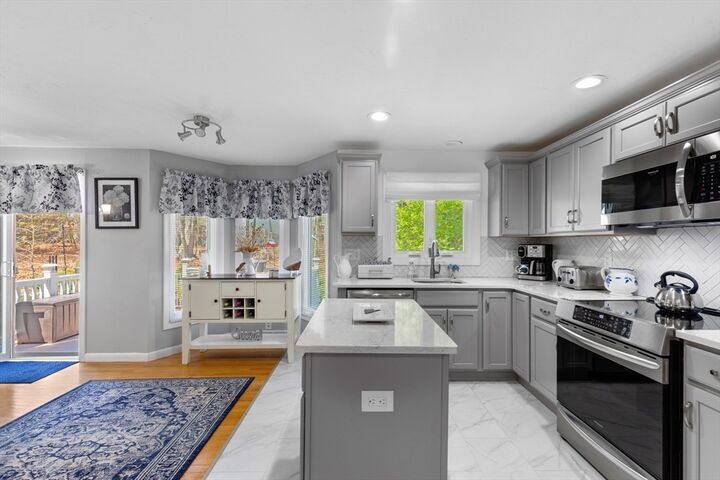 Property Photo:  35 Pilgrim Village Road 402  MA 02780 