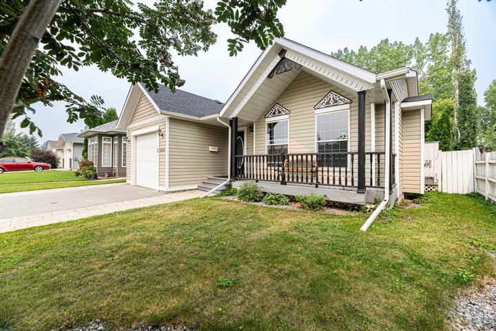 Property Photo:  4618 55 Avenue  AB T4L 1T7 