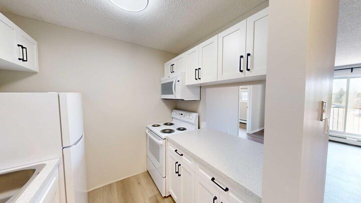 Property Photo: 401 Columbia Boulevard W 311 AB T1K 5R8