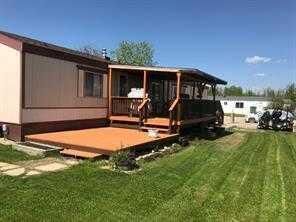 Property Photo: 407 9 Street AB T0H 1P0
