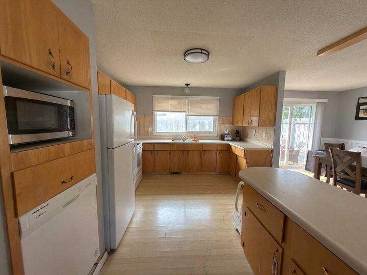 Property Photo:  8302 98 Street  AB T8S 1A4 