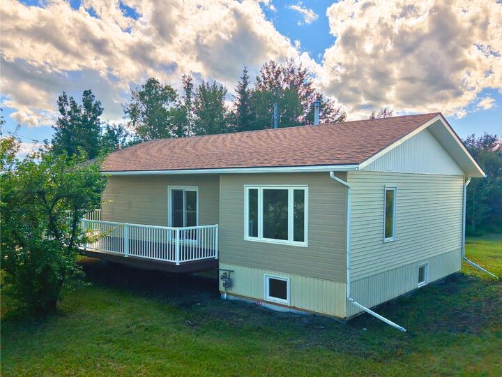 Property Photo: 81574 Highway 744 AB T0H 2N1