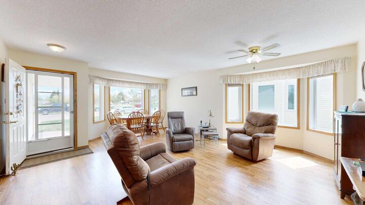Property Photo:  3912 64 Street  AB T4K 1G1 