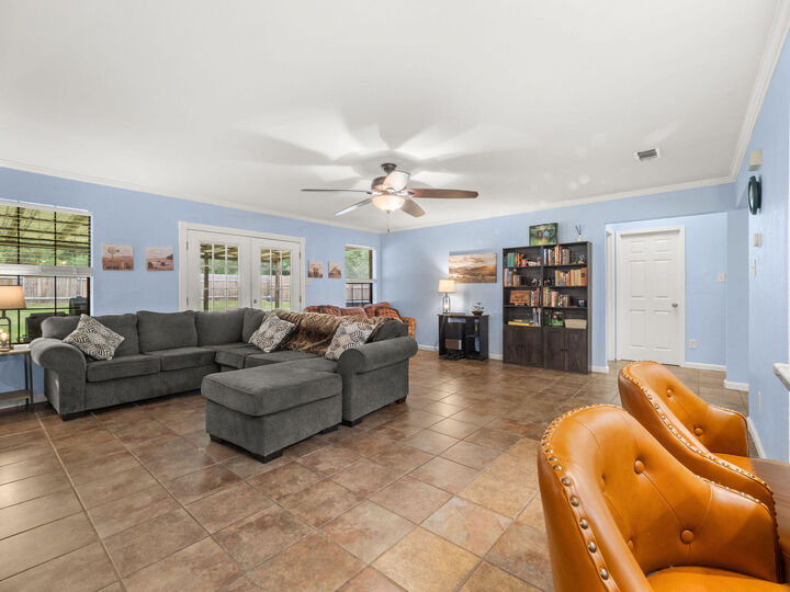 Property Photo:  1110 Nicholas  LA 71461 