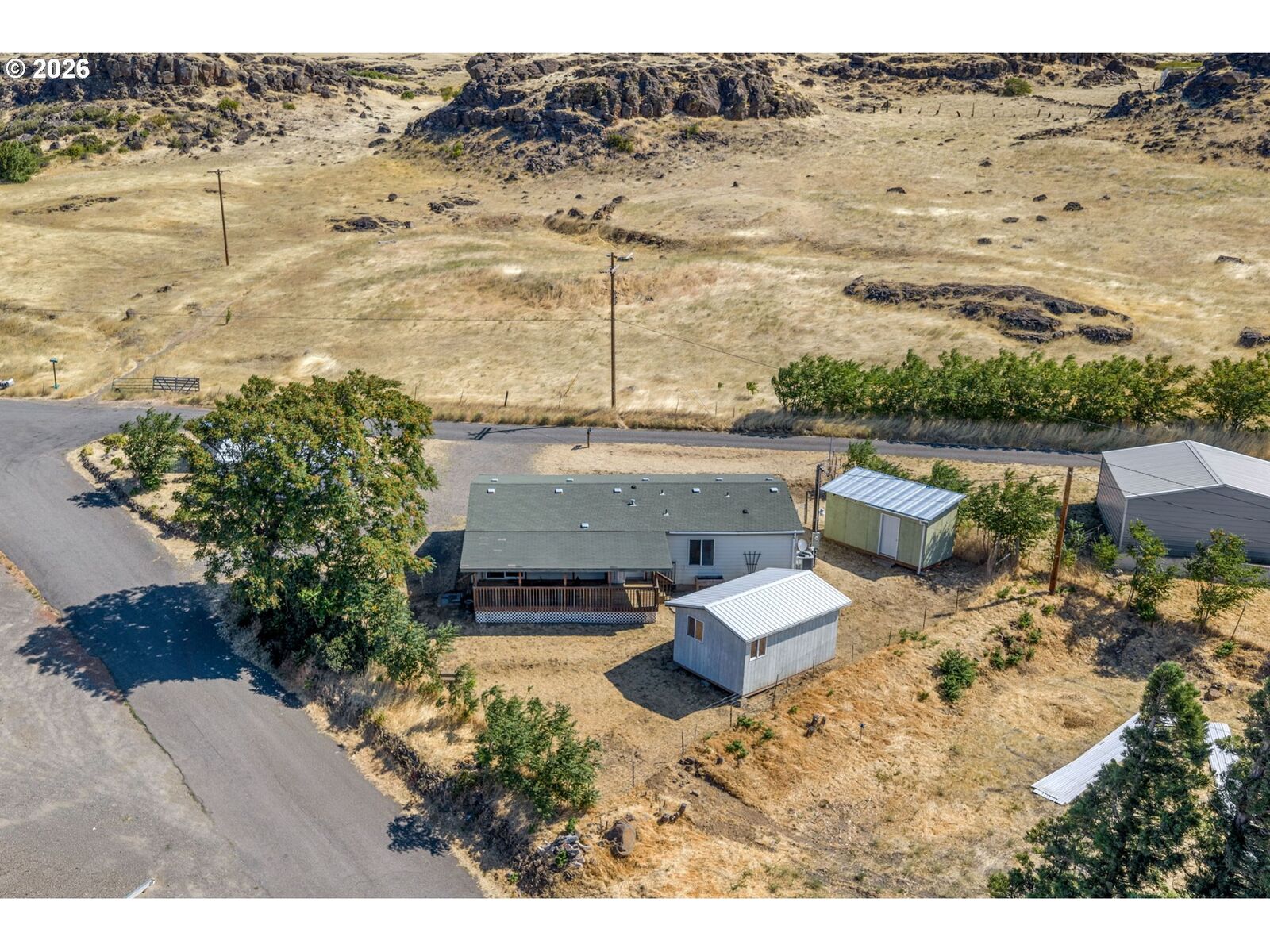 Property Photo:  206 Columbia Ave  WA 98635 