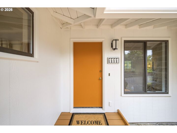 Property Photo:  1111 SW Coronado St  OR 97219 