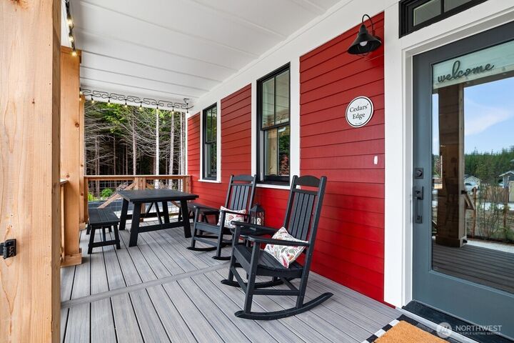 Property Photo:  445 E Compass Street  WA 98571 