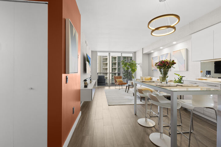 Property Photo:  1300 Brickell Bay 2105  FL 33131 