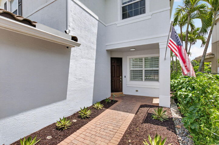 Property Photo: 8142 Kendria Cove Terrace FL 33473