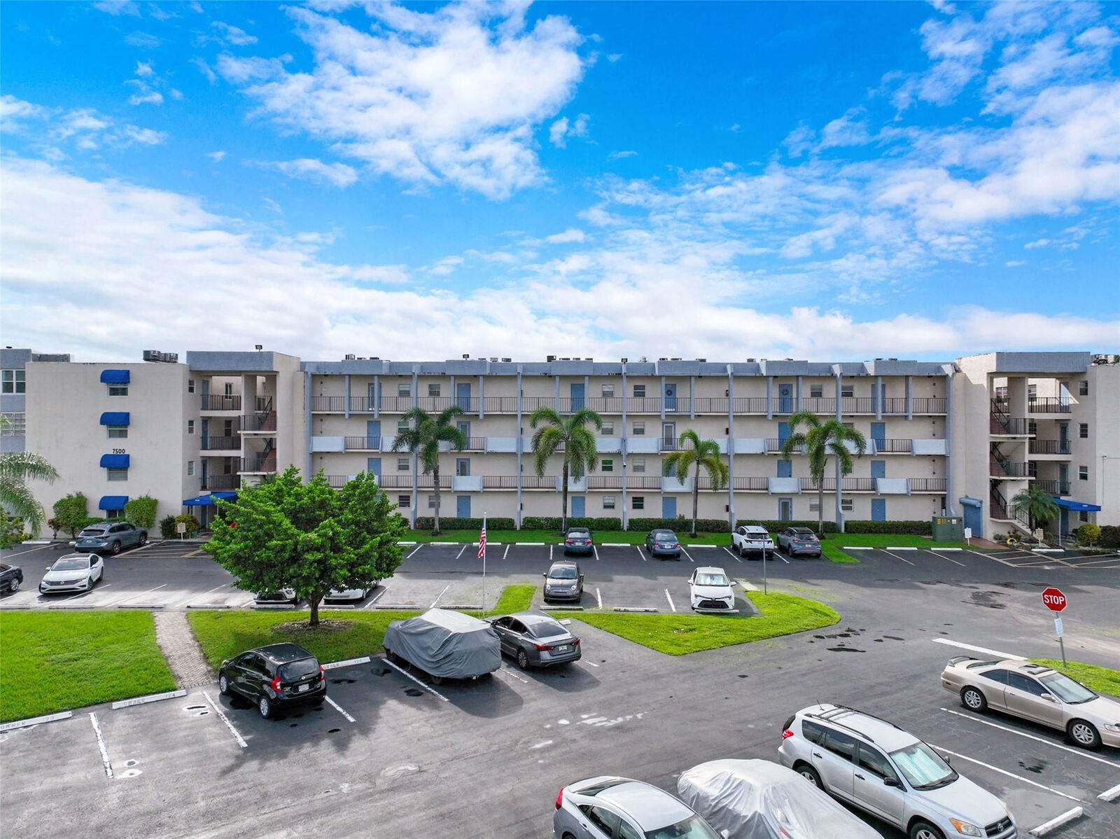 Property Photo:  7500 NW 30th Place 402  FL 33313 
