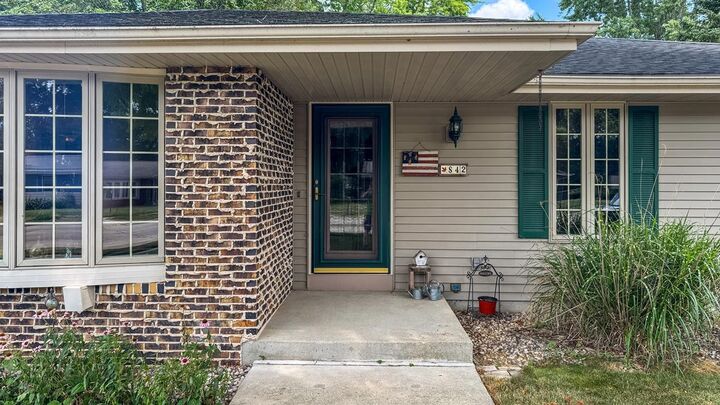 Property Photo:  842 N Wright Road  WI 53546 