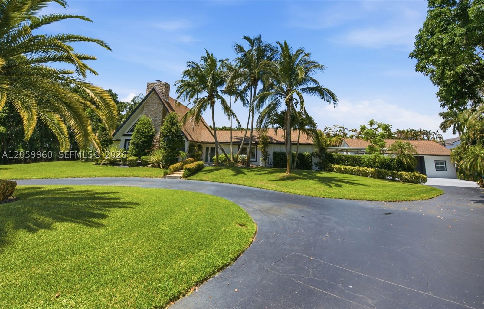 Property Photo:  5011 Hawkhurst Ave  FL 33331 