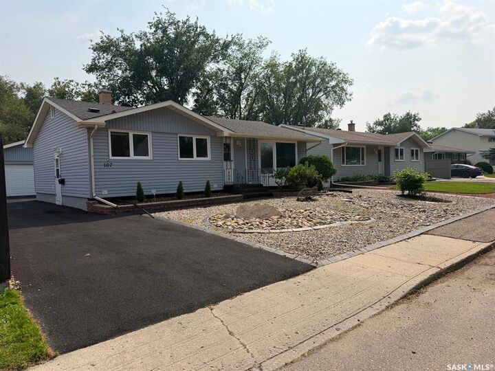 Property Photo:  107 Merlin Crescent  SK S4R 3E6 