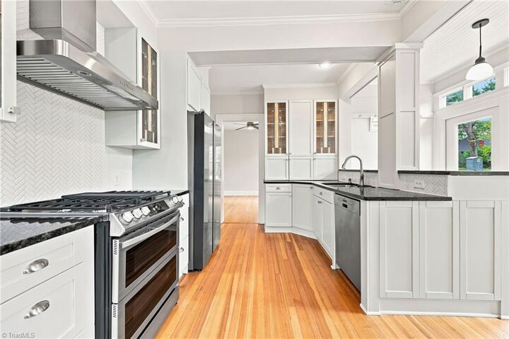 Property Photo: 901 Fairmont Street NC 27401