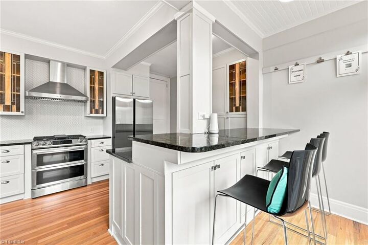 Property Photo:  901 Fairmont Street  NC 27401 