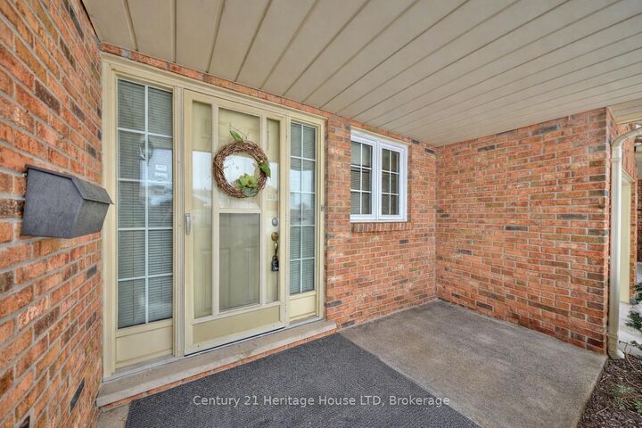 Property Photo: 2720 Mewburn Road 20 ON L2J 4J5