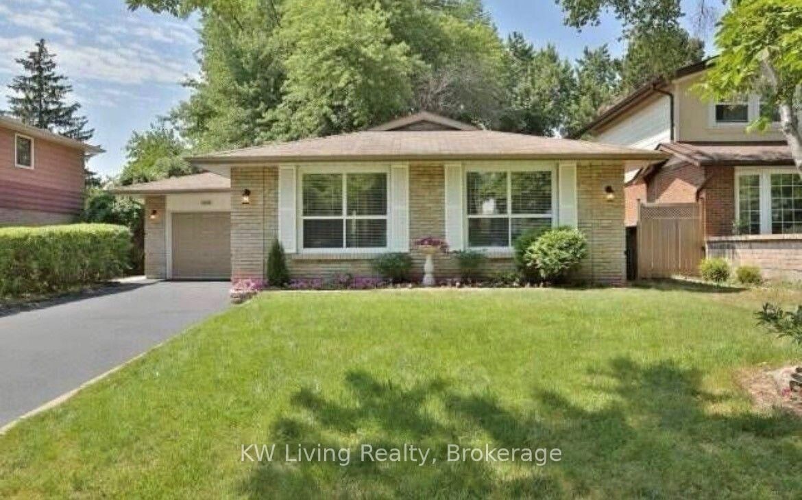 Property Photo:  2608 Pinkwell Drive Basement A  ON L5K 2B4 