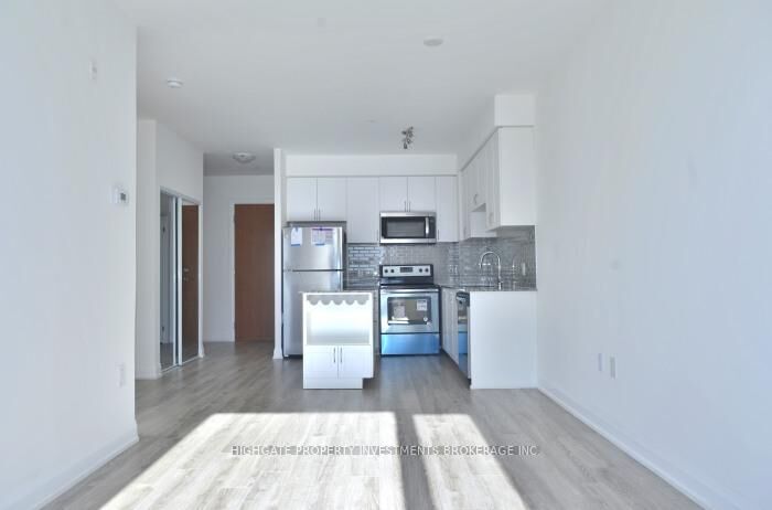 Property Photo:  2800 Keele Street 613  ON M3M 2G4 