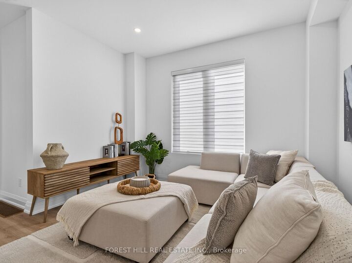 Property Photo: 42 Chatfield Drive R - Garden ON M3H 3M1