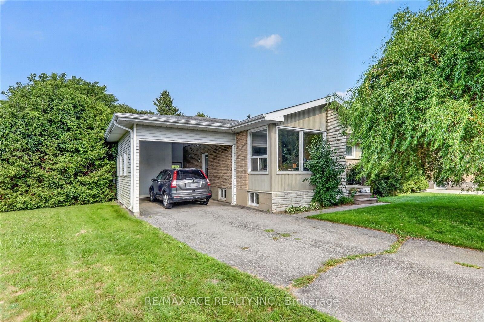 Property Photo: 18 Heneage Street ON L1A 3P7