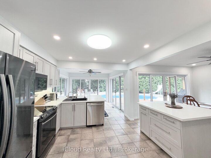 Property Photo: 9 Anchor Court ON L9N 1G1
