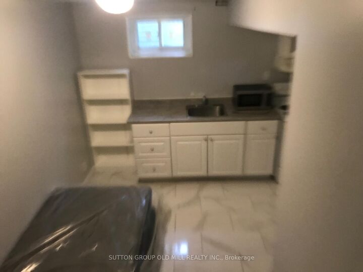 Property Photo:  1563 Albion Road 64  ON M9V 1B2 