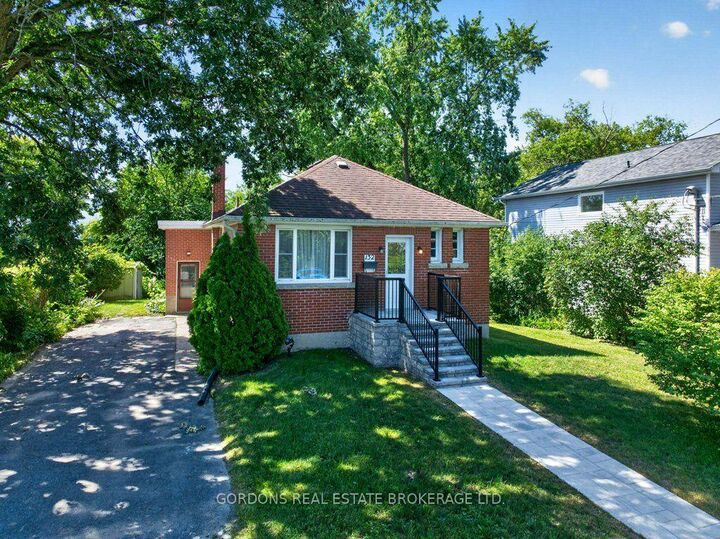 132 Joseph Street — photo 1