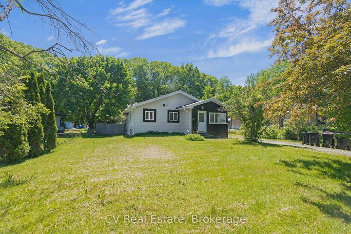 Property Photo: 637 Pinegrove Avenue ON L9S 2K4