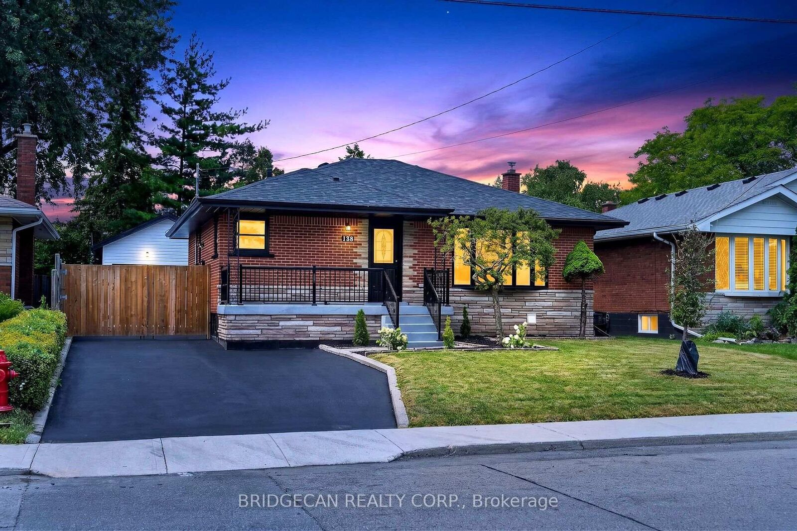 Property Photo: 138 Rendell Boulevard ON L8T 3P6
