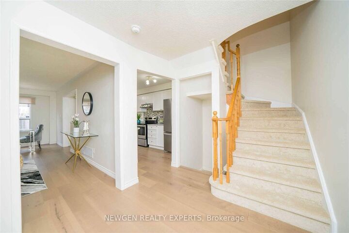Property Photo:  1856 Woodgate Court  ON L1G 7Z2 
