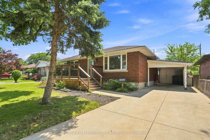 Property Photo:  31 Franklin Boulevard  ON L2P 3E5 