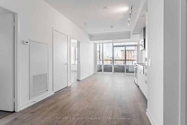 Property Photo:  270 Dufferin Street 303  ON M6K 1Z6 