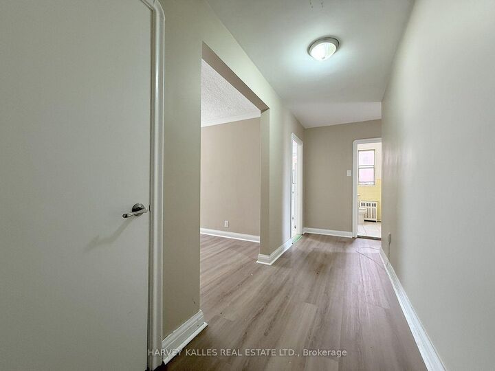 Property Photo:  88 Trethewey Drive 6  ON M6M 4B4 