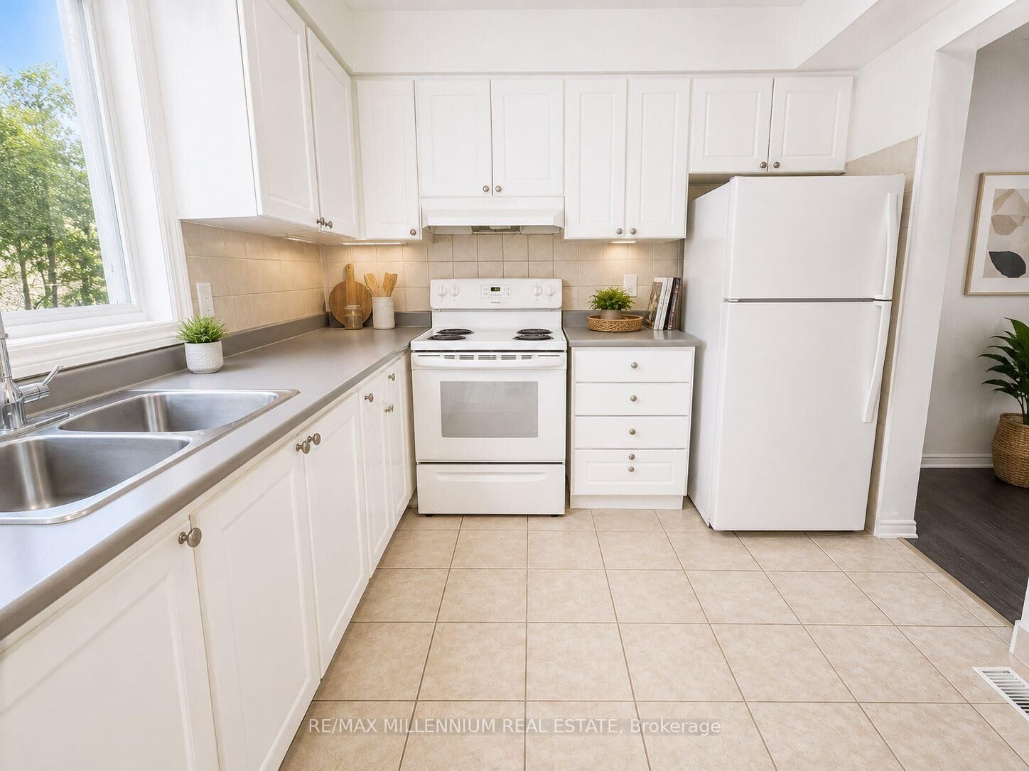 Property Photo:  414 Stone Road 24  ON N1G 3E1 