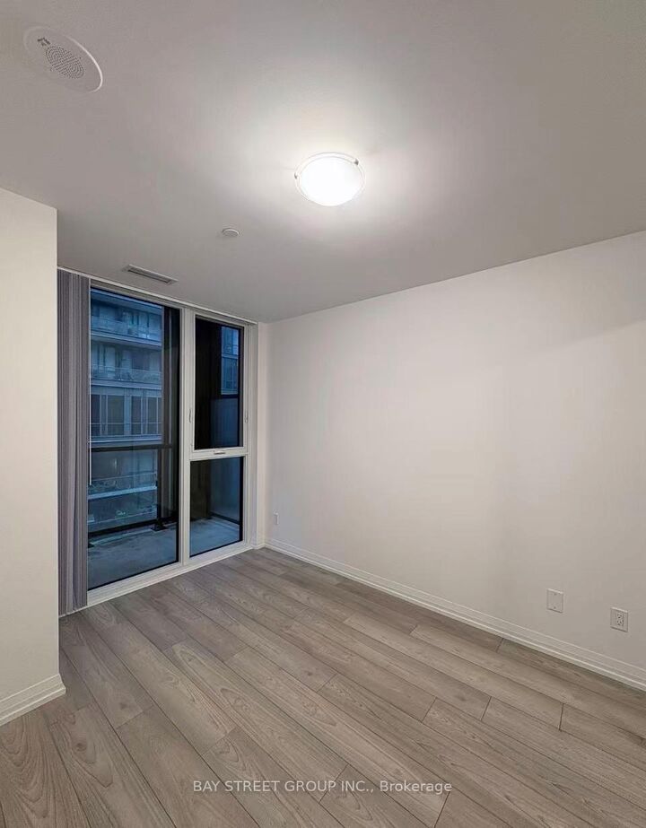 Property Photo:  400 King Street W 1012  ON M5V 0X8 