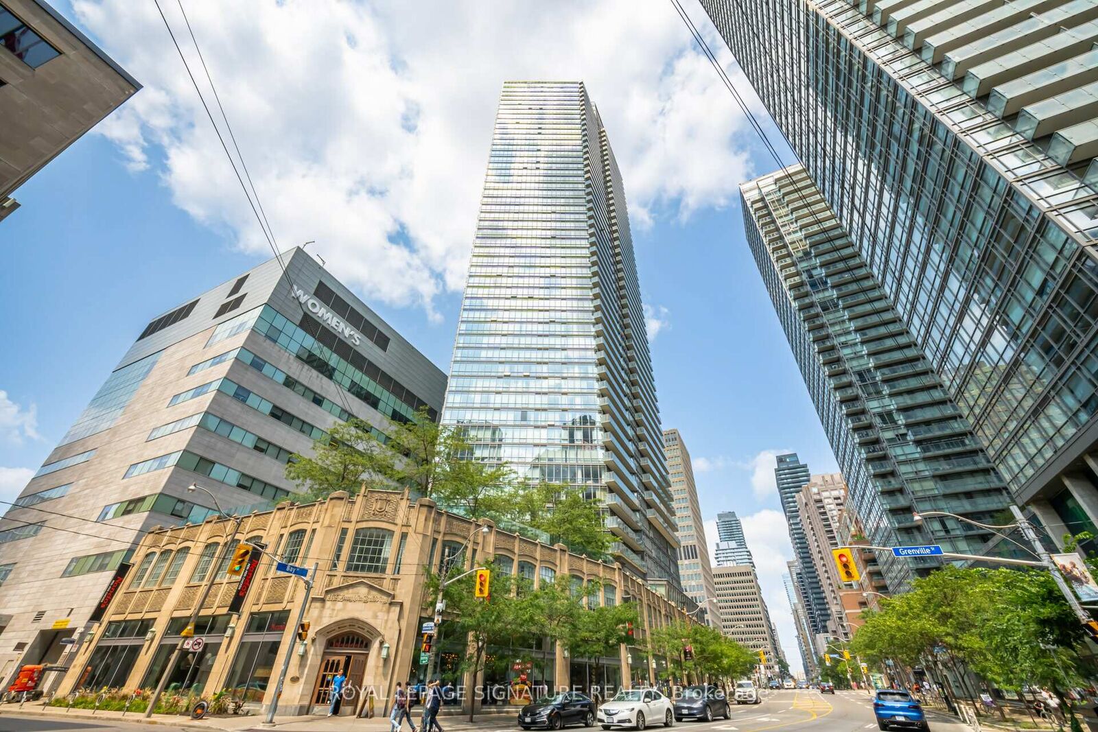 Property Photo:  832 Bay Street 3307  ON M5S 1Z6 