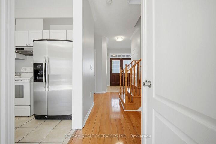 Property Photo: 82 Rubysilver Drive ON L6P 1R1