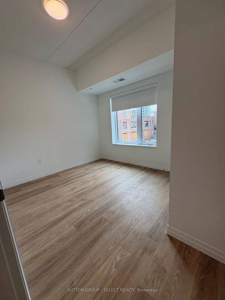 Property Photo:  351 Hill Street 513  ON N6B 2M2 