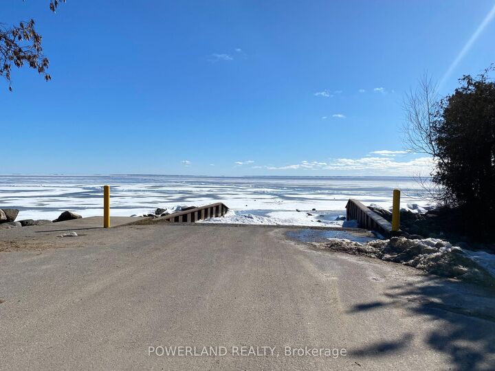 Property Photo: 712 Line 9 Street S ON L0L 1T0