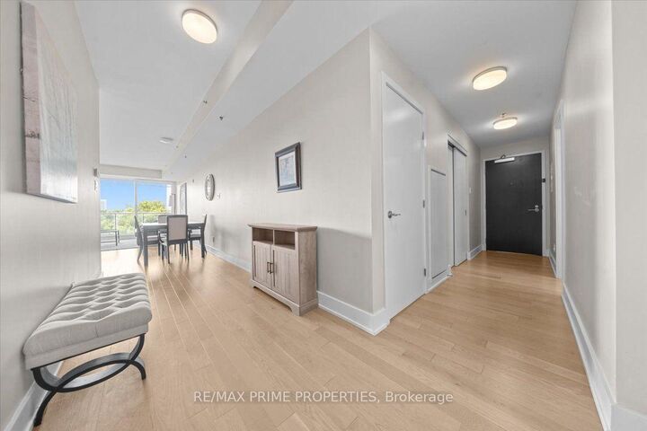 Property Photo: 98 Richmond Road 606 ON K1Z 6V9