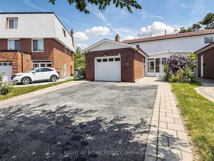 Property Photo:  148 Sexton Crescent  ON M2H 2L6 