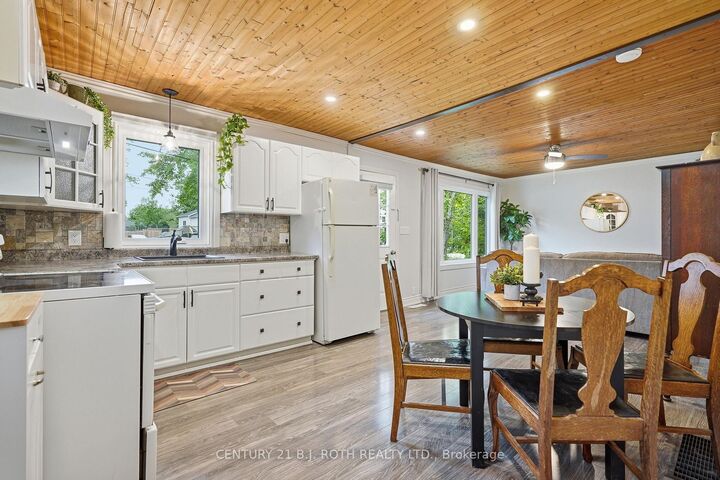 Property Photo: 3408 Coronation Avenue ON L0K 1G0
