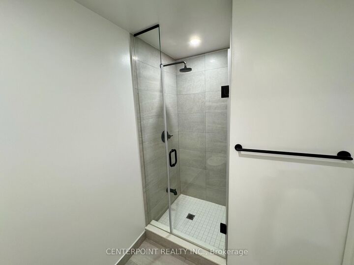 Property Photo:  108 Peter Street 1906  ON M5V 0W2 