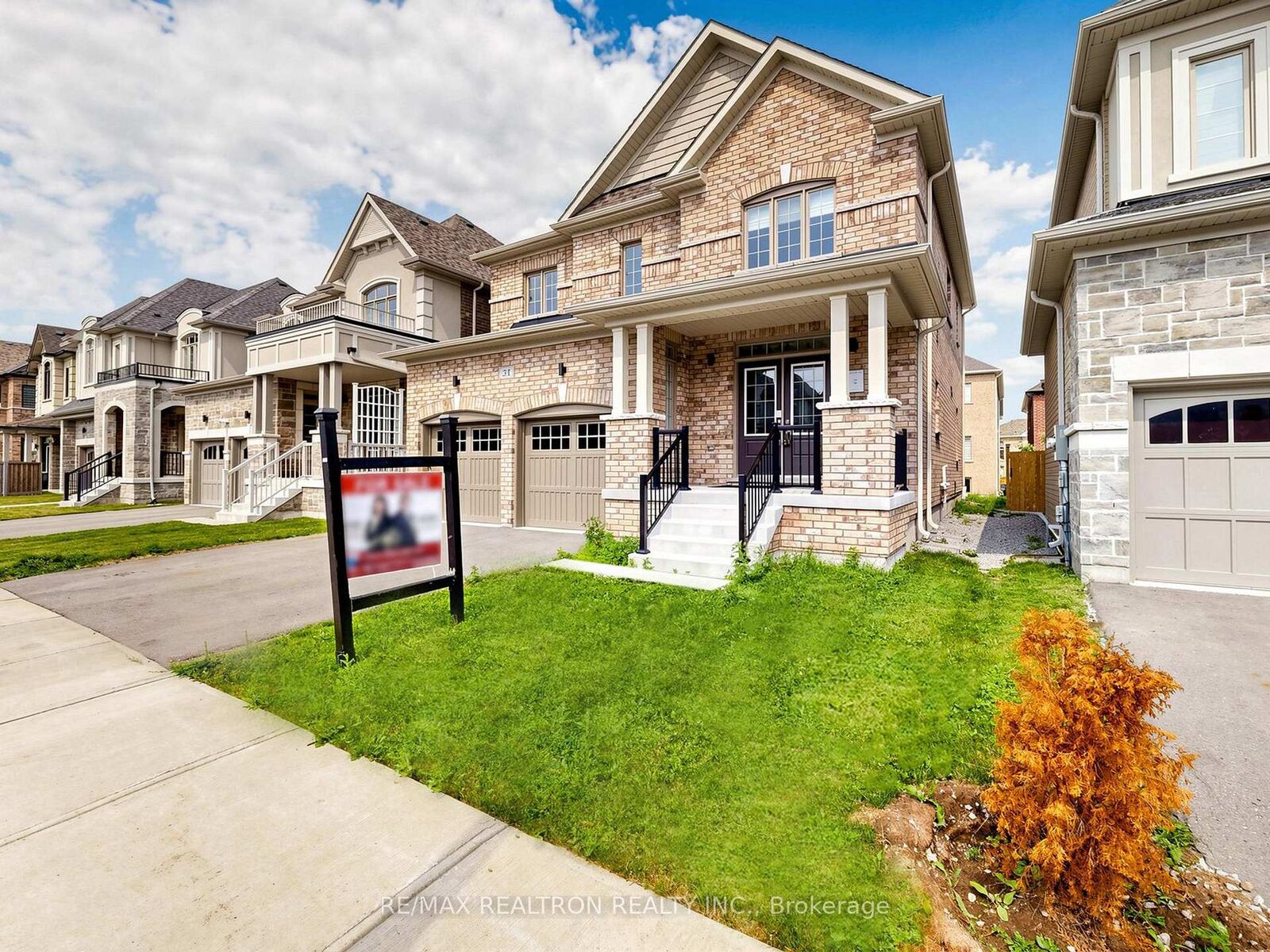 Property Photo: 31 Valleo Street ON L4P 0K1