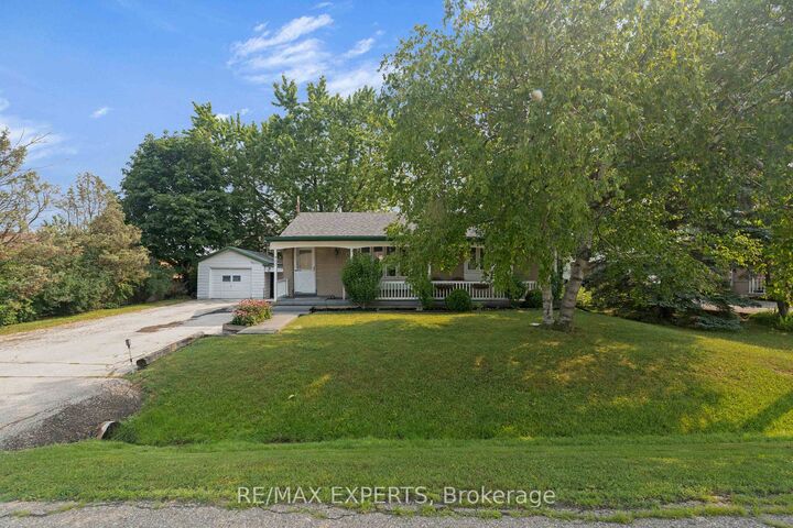 Property Photo:  307 Pearl Street  ON L7E 4Z2 