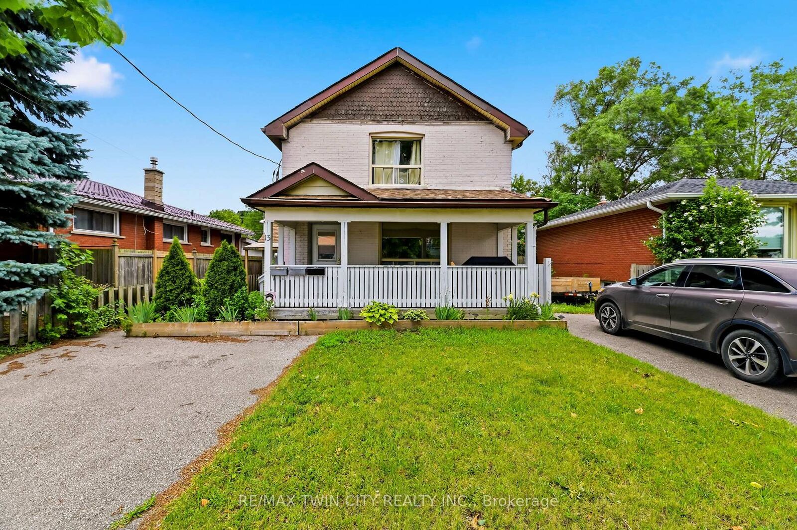 Property Photo:  13 Usher Street  ON N3R 1B8 